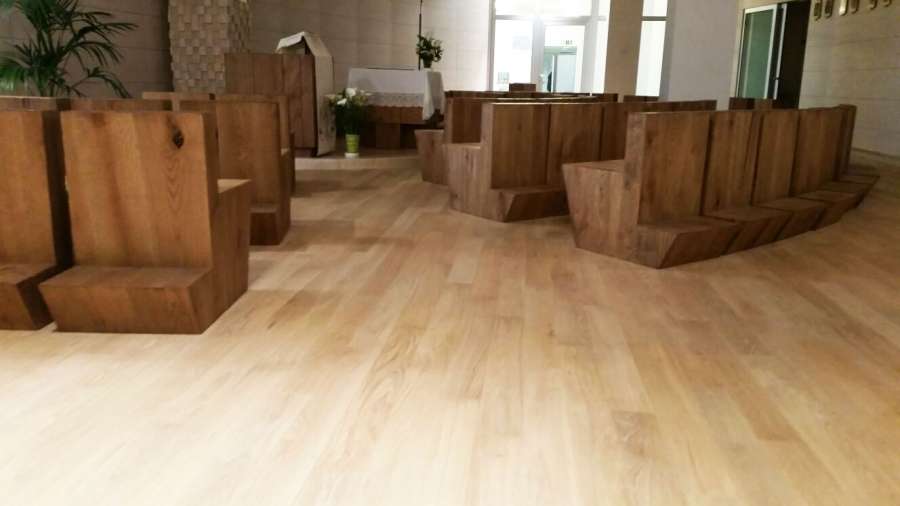 Realizzazione pavimento in legno chiesa ospedale careggi parquet ... Pavimento in legno per interni